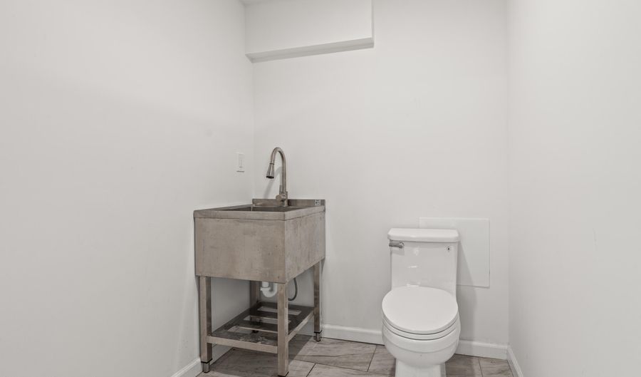 73 3rd Ave A, Atlantic Highlands, NJ 07716 - 1 Beds, 1 Bath