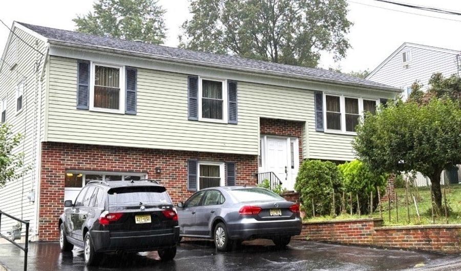 48 Byram Ave, Andover, NJ 07801 - 5 Beds, 2 Bath