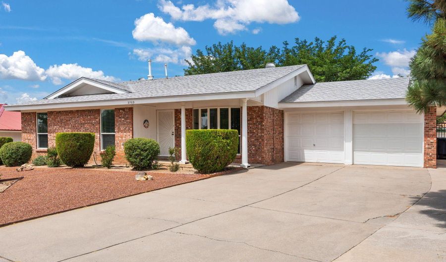 3709 CHELWOOD Dr NE, Albuquerque, NM 87111 - 3 Beds, 2 Bath
