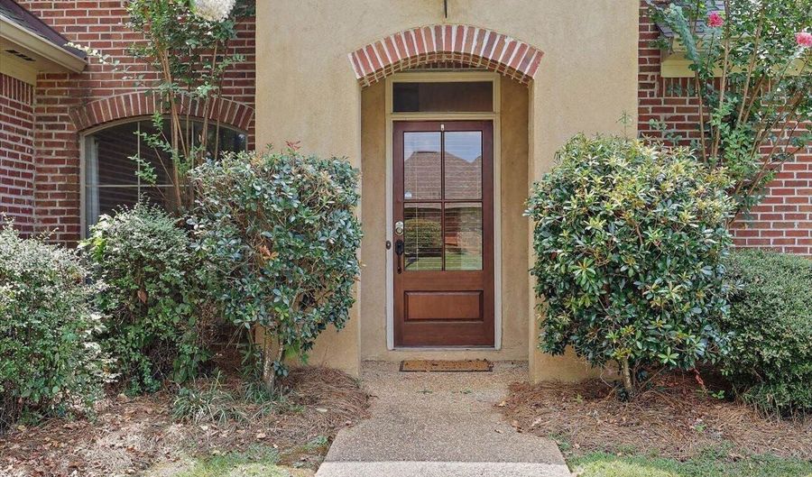 113 W Pinebrook Dr, Brandon, MS 39047 - 3 Beds, 2 Bath