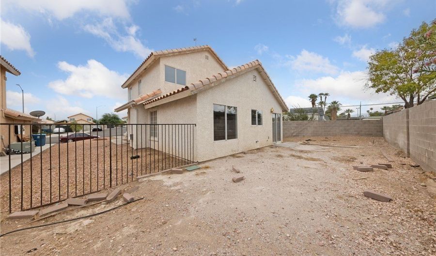 5428 Maddox Ave, Las Vegas, NV 89107 - 4 Beds, 3 Bath