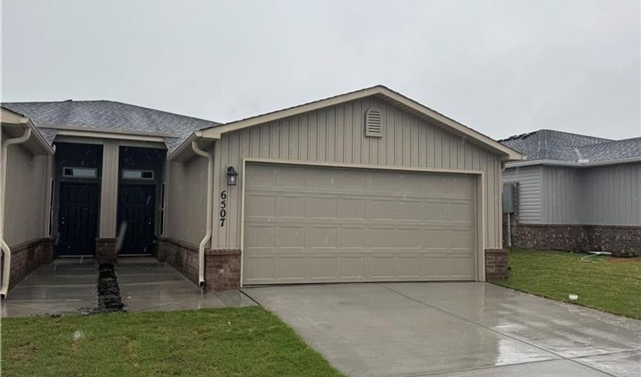 6507 NW Vandergriff St, Bentonville, AR 72713 - 4 Beds, 2 Bath