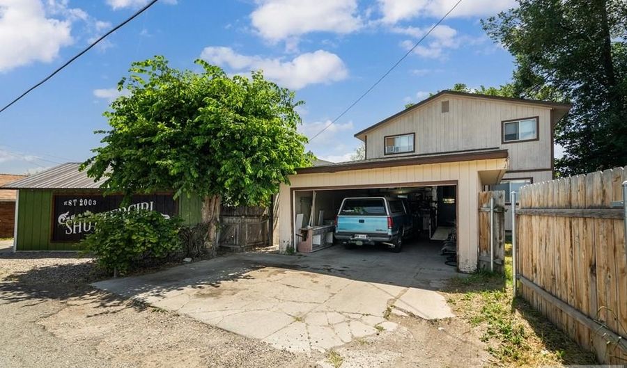19 N Shilling Ave, Blackfoot, ID 83221 - 8 Beds, 4 Bath