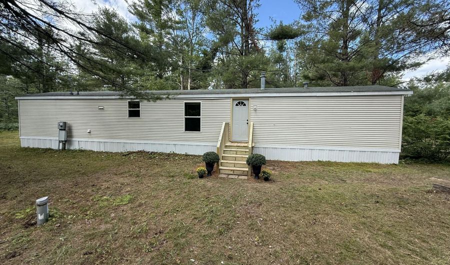 3742 Pine Hollow Ct, Gaylord, MI 49735 - 3 Beds, 1 Bath