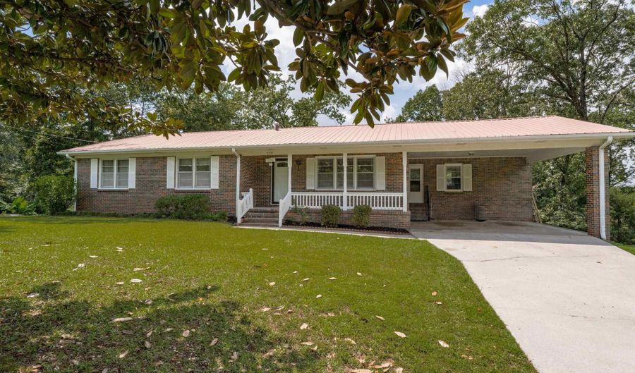 739 NAVAJO Trl, Alabaster, AL 35007 - 3 Beds, 3 Bath