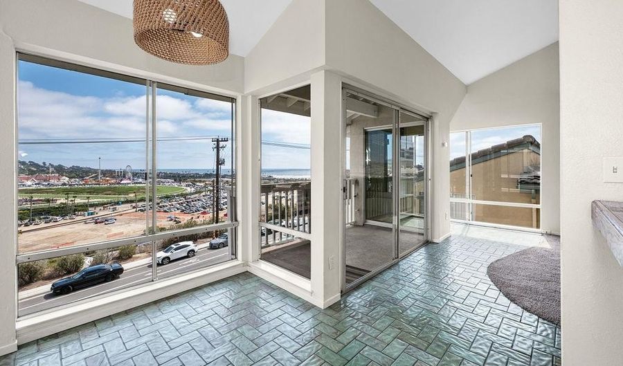 241 Turf View Dr, Solana Beach, CA 92075 - 2 Beds, 2 Bath