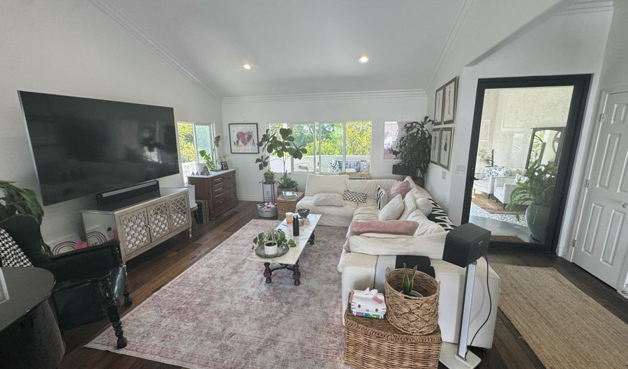 145 Mesa Dr, Camarillo, CA 93010 - 5 Beds, 5 Bath