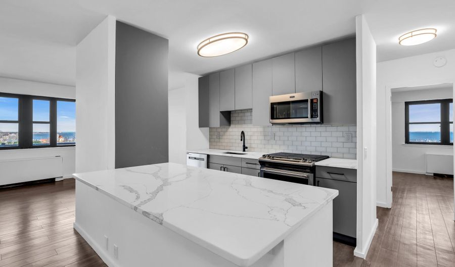 10 Ocean Blvd 4D, Atlantic Highlands, NJ 07716 - 2 Beds, 2 Bath