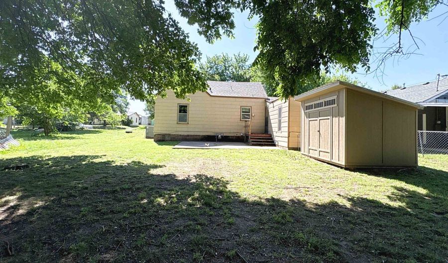 1316 N 9 TH, Arkansas City, KS 67005 - 3 Beds, 1 Bath
