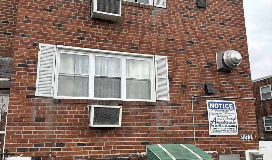 9211 ASHTON Rd, Philadelphia, PA 19114 - 2 Beds, 1 Bath