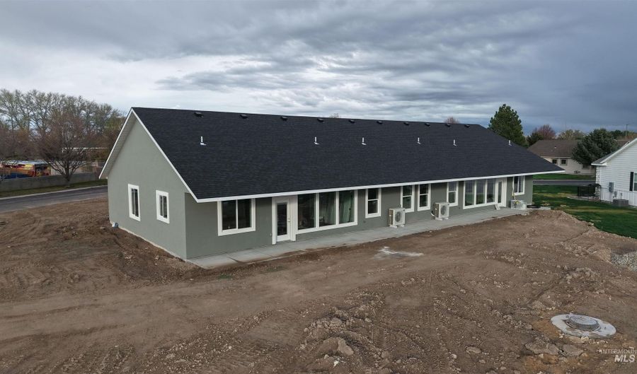 39 Lakeside Loop, Burley, ID 83318 - 3 Beds, 2 Bath