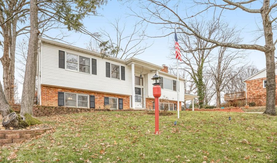 6408 MARYVIEW St, Alexandria, VA 22310 - 3 Beds, 3 Bath