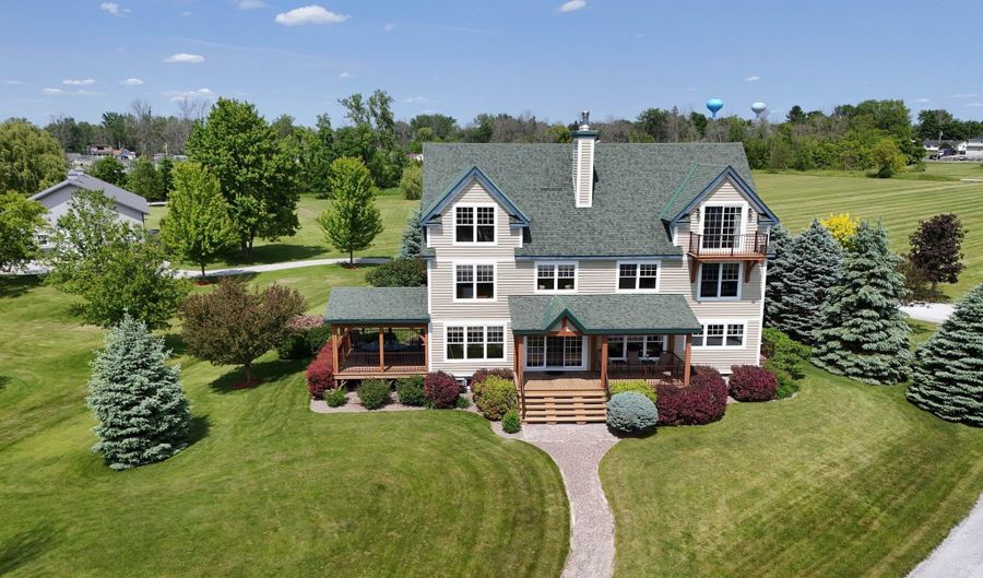 144 Mott St, Alburgh, VT 05440 - 3 Beds, 3 Bath