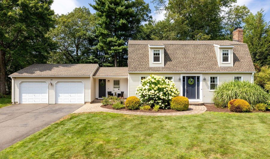 33 Lufkin Ln, Bristol, CT 06010 - 4 Beds, 3 Bath