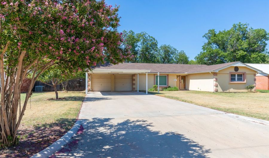 3534 S 20th St, Abilene, TX 79605 - 3 Beds, 2 Bath
