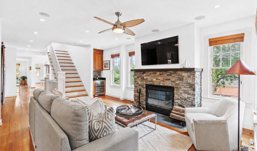5213 CATHEDRAL Ave NW, Washington, DC 20016 - 6 Beds, 4 Bath