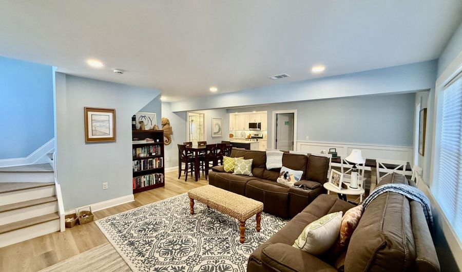 408 13th Ave, Belmar, NJ 07719 - 5 Beds, 2 Bath