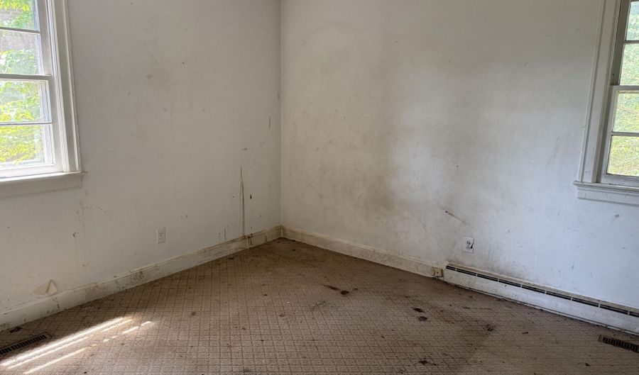 623 Curtis St N, Ahoskie, NC 27910 - 3 Beds, 2 Bath