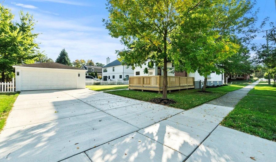 415 N Haddow Ave, Arlington Heights, IL 60004 - 4 Beds, 4 Bath