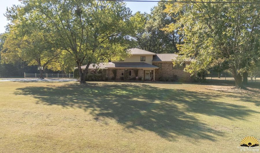 50 Whippoorwill Ln, Batesville, AR 72501 - 4 Beds, 3 Bath