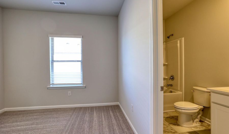 12422 Whitcomb Cir, Athens, AL 35613 - 4 Beds, 2 Bath