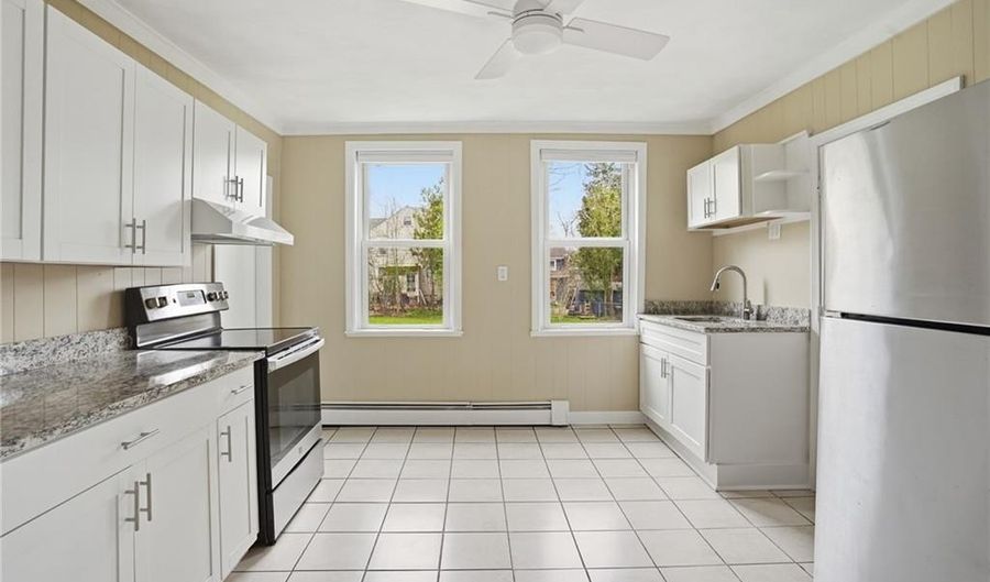 48 Constitution St 1, Bristol, RI 02809 - 2 Beds, 1 Bath