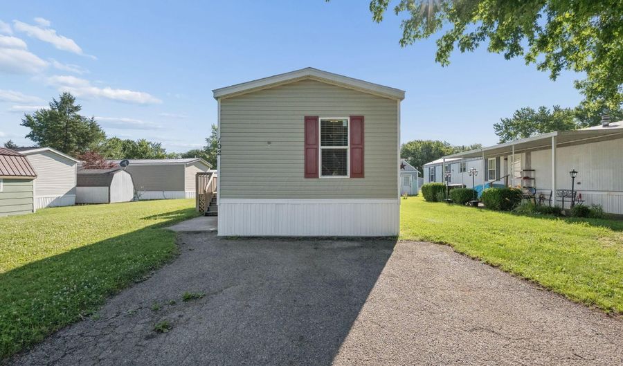 102 Woodfield Pl, Ashville, OH 43103 - 3 Beds, 2 Bath