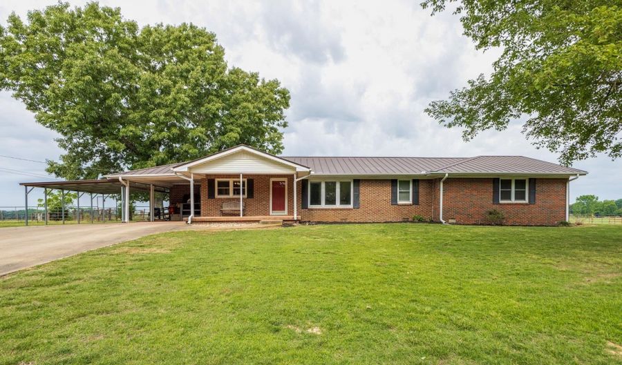 687 COUNTY ROAD 517, Anderson, AL 35610 - 4 Beds, 2 Bath