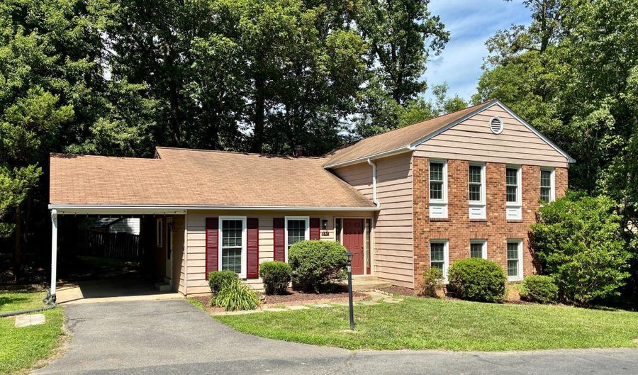 4834 KING SOLOMON Dr, Annandale, VA 22003 - 4 Beds, 3 Bath