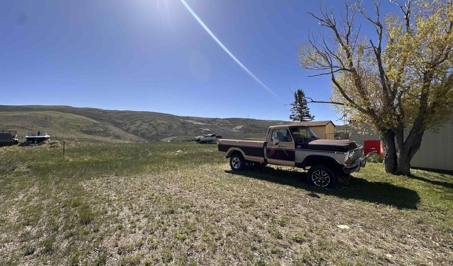 74 E Hillcrest, Diamondville, WY 83116 - 3 Beds, 2 Bath