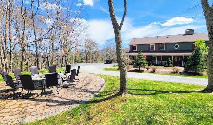 272 Stoneybrook Ln, Banner Elk, NC 28604 - 6 Beds, 5 Bath