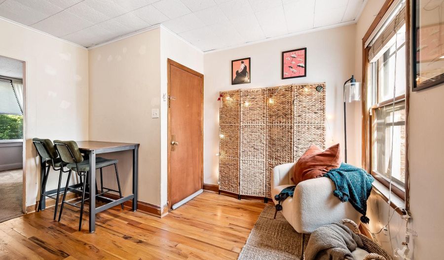 639 S MONTFORD Ave 2, Baltimore, MD 21224 - 1 Beds, 1 Bath