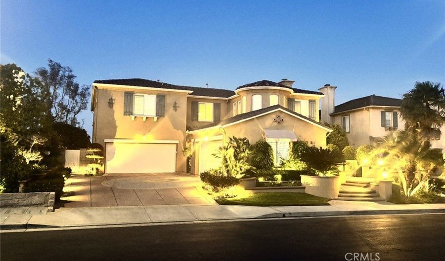 8183 E Bailey Way, Anaheim, CA 92808 - 4 Beds, 5 Bath