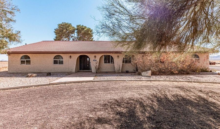 3279 E SELMA Hwy, Casa Grande, AZ 85194 - 4 Beds, 3 Bath