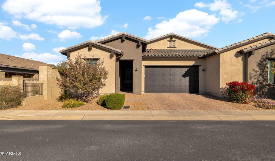 38500 N SCHOOL HOUSE Rd 8, Cave Creek, AZ 85331 - 2 Beds, 2 Bath