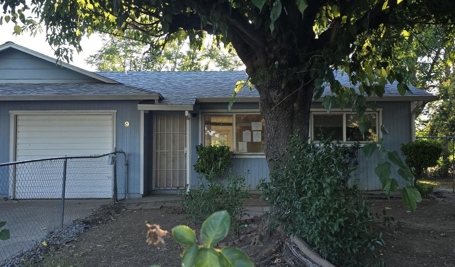 9 Poppy Ct, Anderson, CA 96007 - 2 Beds, 1 Bath