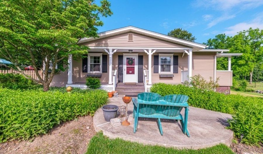 15 Lake Wallkill Rd, Alloway, NJ 07461 - 3 Beds, 1 Bath