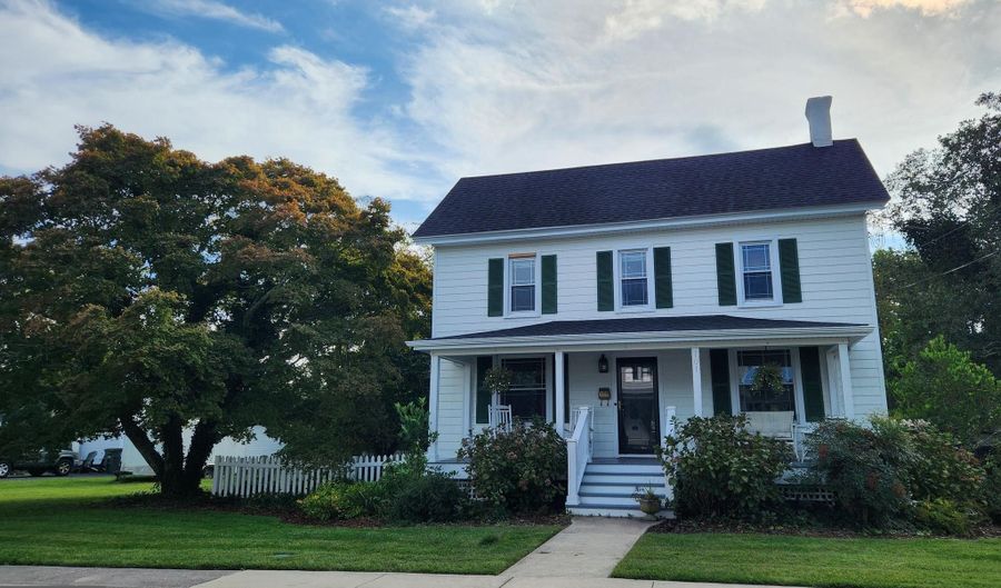 101 WASHINGTON St, Berlin, MD 21811 - 4 Beds, 2 Bath