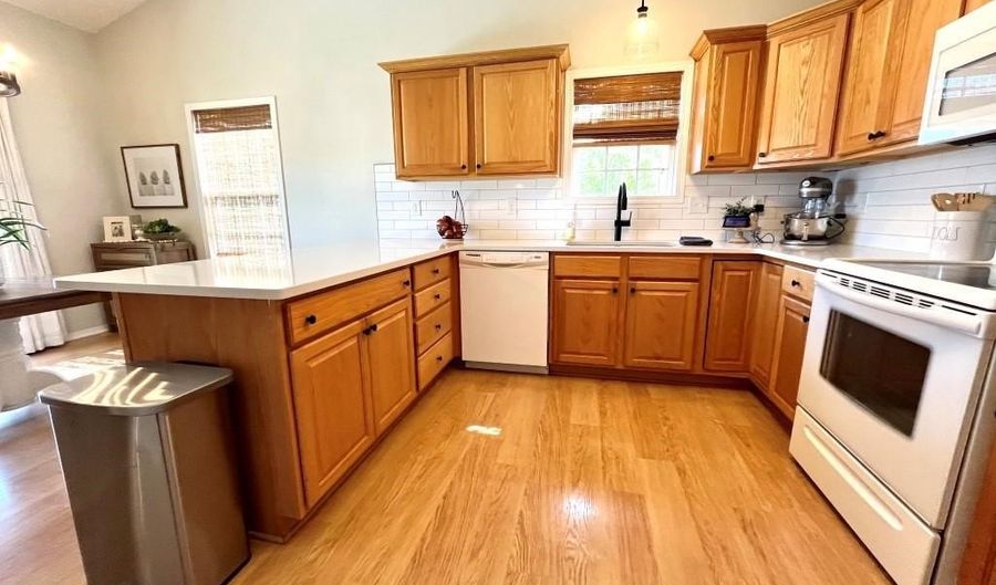 840 S Sunset, Andover, KS 67002 - 4 Beds, 3 Bath