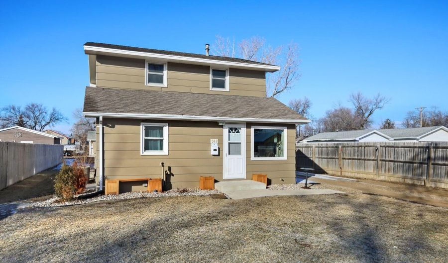 507 N Congress St, Aberdeen, SD 57401 - 5 Beds, 2 Bath