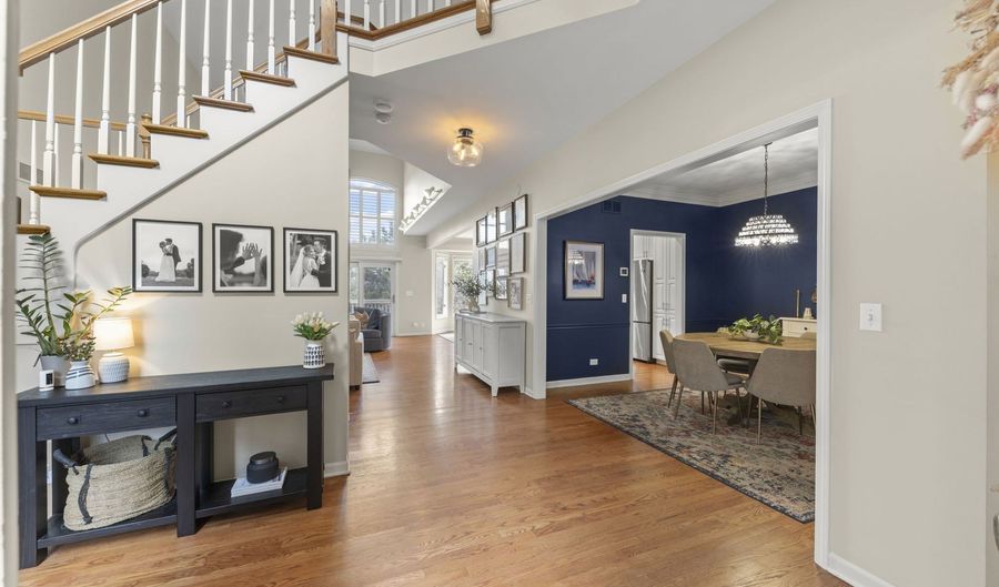 26 W172 Klein Creek Dr, Winfield, IL 60190 - 2 Beds, 4 Bath