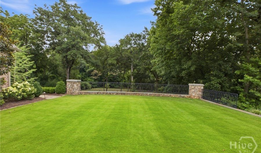 221 Hamilton Rd, Athens, GA 30606 - 5 Beds, 6 Bath