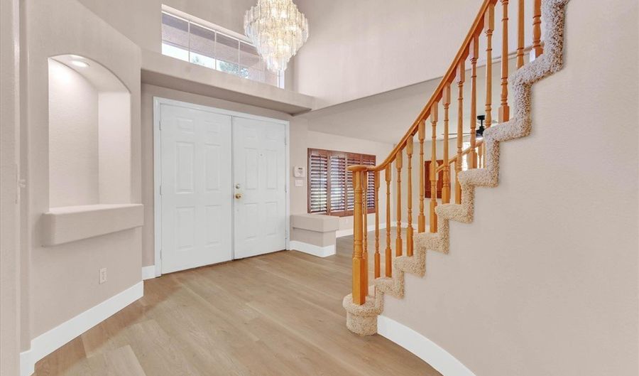2704 TIMBER CROSSING Ct, Henderson, NV 89074 - 5 Beds, 3 Bath