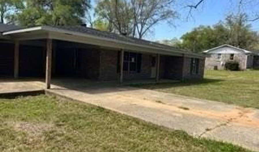 675 Wilson Blvd, Axis, AL 36505 - 5 Beds, 3 Bath