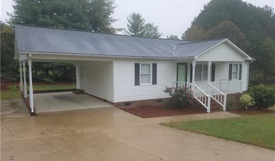 113 Mountain Meadows Dr, Bessemer City, NC 28016 - 3 Beds, 2 Bath