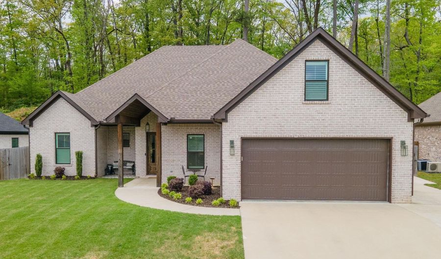 7901 S Shoreline Blvd, Benton, AR 72019 - 4 Beds, 3 Bath