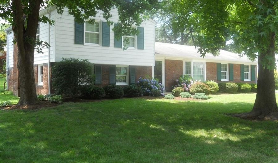 329 Nantucket Dr, Ballwin, MO 63011 - 3 Beds, 2 Bath