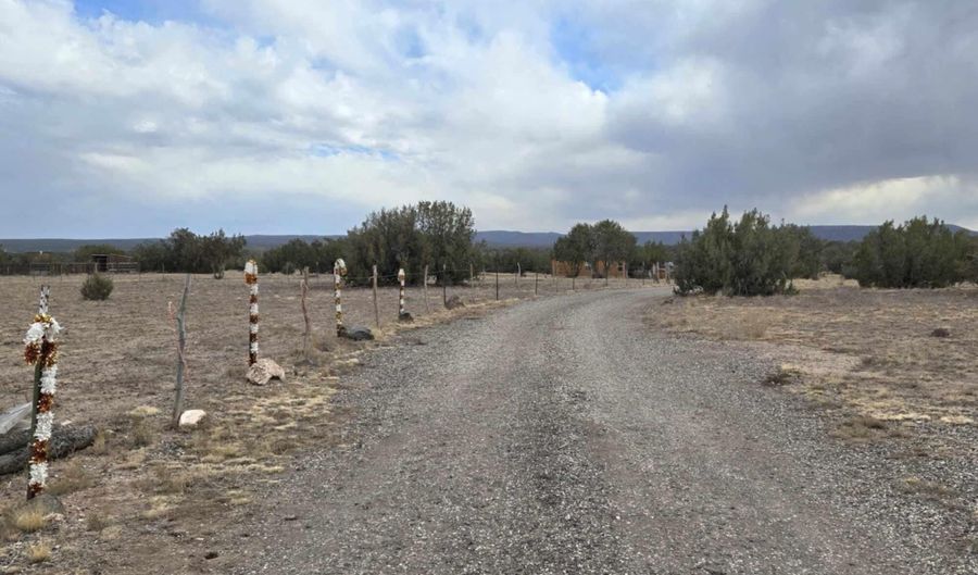 8495 W Antelope Run Rd, Ash Fork, AZ 86320 - 4 Beds, 6 Bath