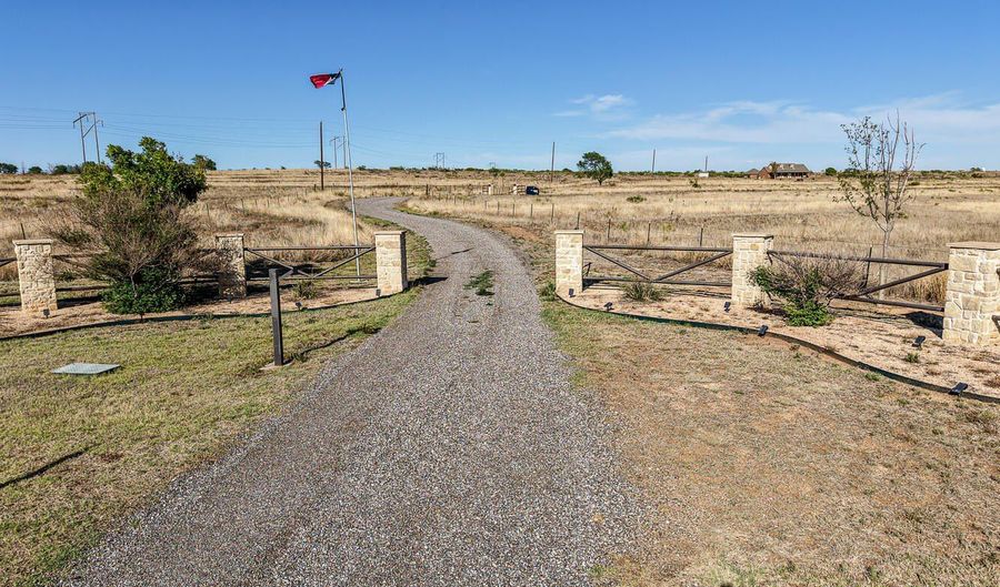 3161 FM 2528, Abernathy, TX 79311 - 4 Beds, 4 Bath