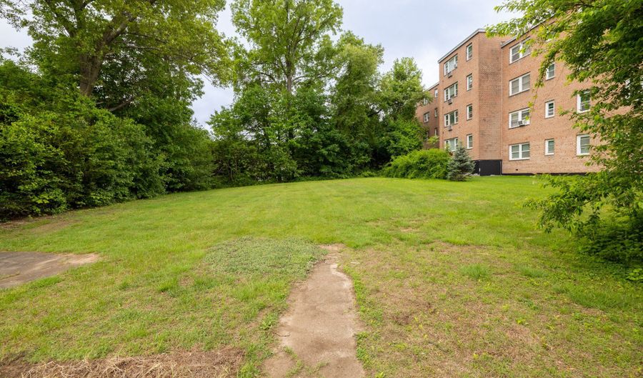 510 South St, Bristol, CT 06010 - 5 Beds, 1 Bath